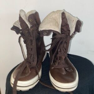 Women’s Keds 9.5. Worn once. Great condition